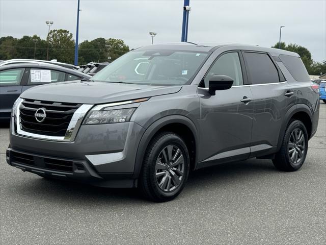 2023 nissan pathfinder s fwd