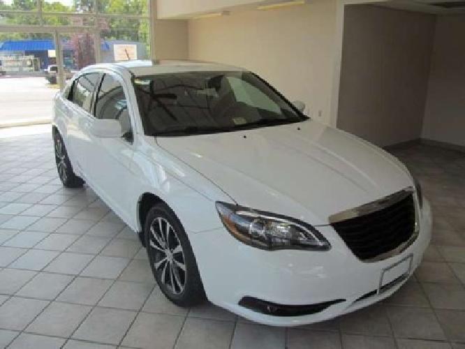 2011 chrysler 200 s in roanoke, va