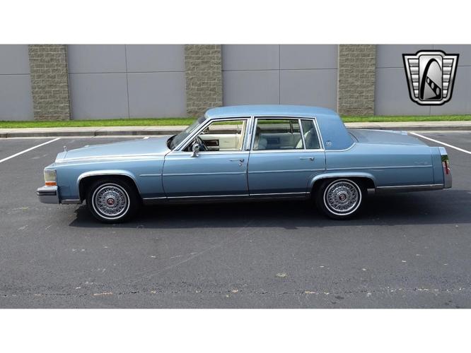 1986 cadillac fleetwood in o'fallon, illinois