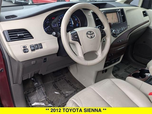2012 toyota sienna xle