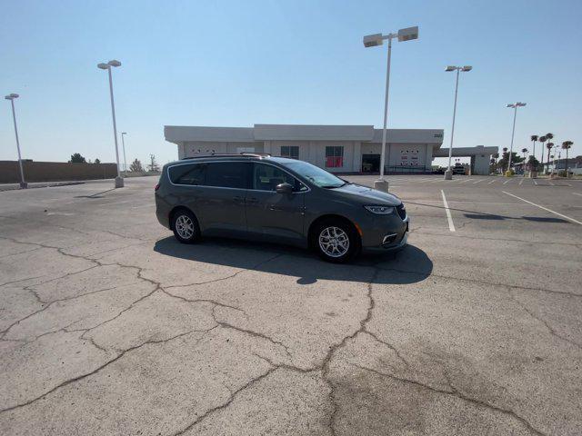 2022 chrysler pacifica touring l