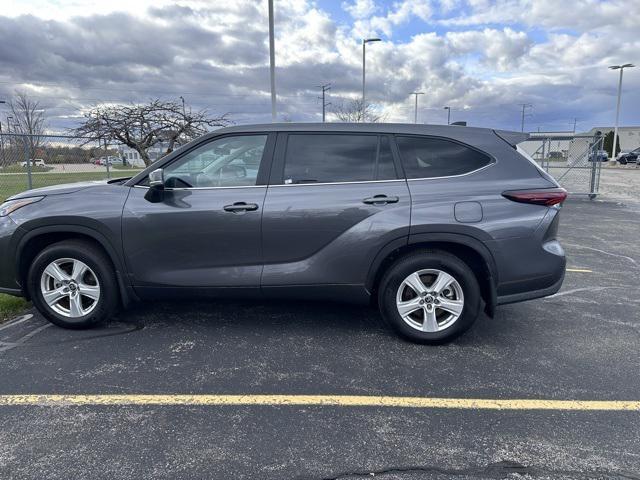 2024 toyota highlander le