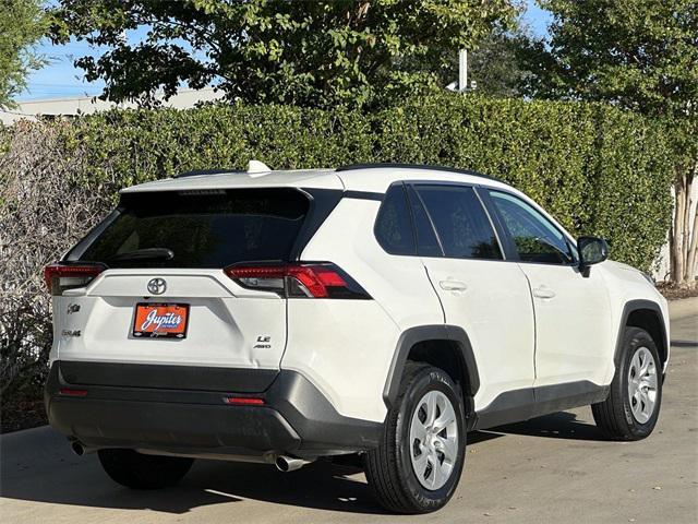 2020 toyota rav4 le