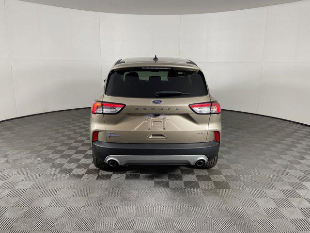 2021 ford escape se