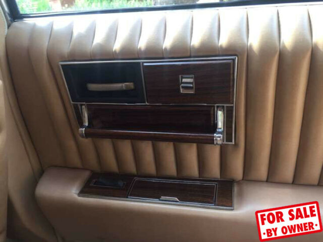 1977 cadillac seville 8-cylinder automatic transmission buckskin leather c84330