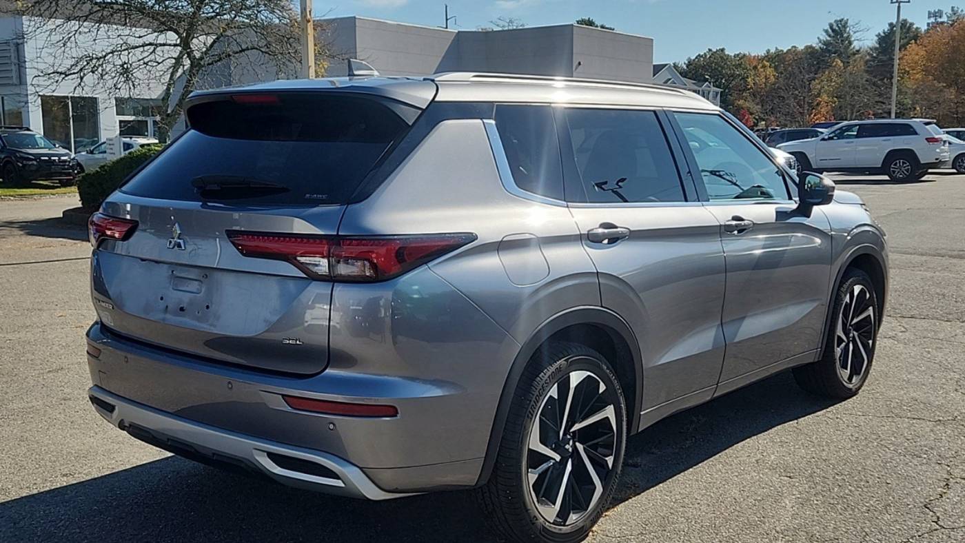 2022 mitsubishi outlander sel