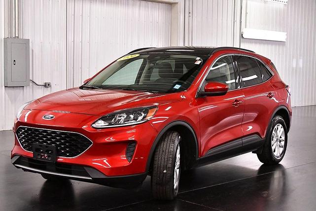 2020 ford escape se