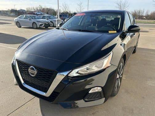 2021 nissan altima 2.5 sv in davenport, iowa