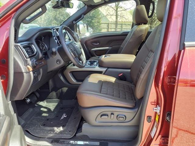 2024 nissan titan platinum reserve in clarksville, tennessee