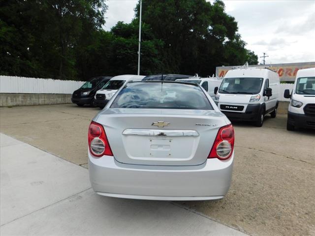 2012 chevrolet sonic 2lt