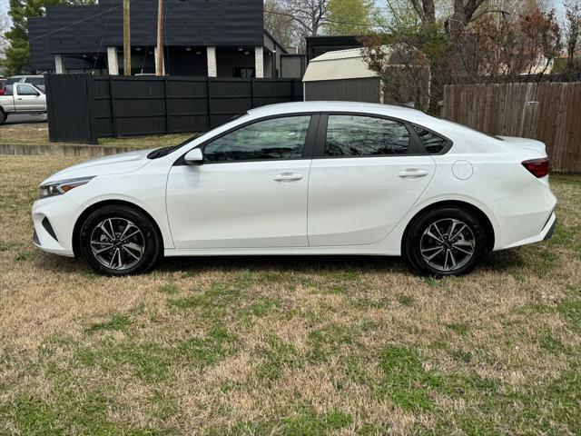 2024 kia forte lxs