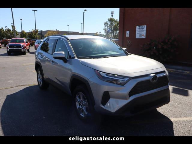 2022 toyota rav4 xle