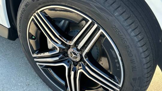 2025 Mercedes-Benz GLC