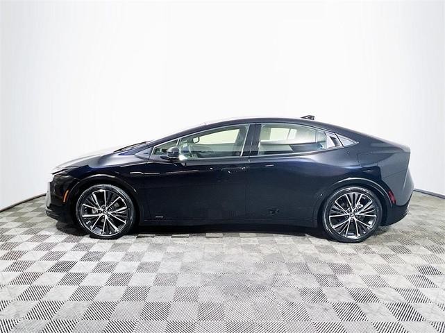 2024 toyota prius xle