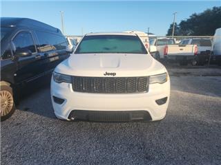2020 Jeep Grand Cherokee laredo