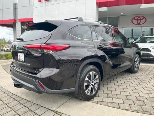 2022 toyota highlander hybrid in saint louis, missouri