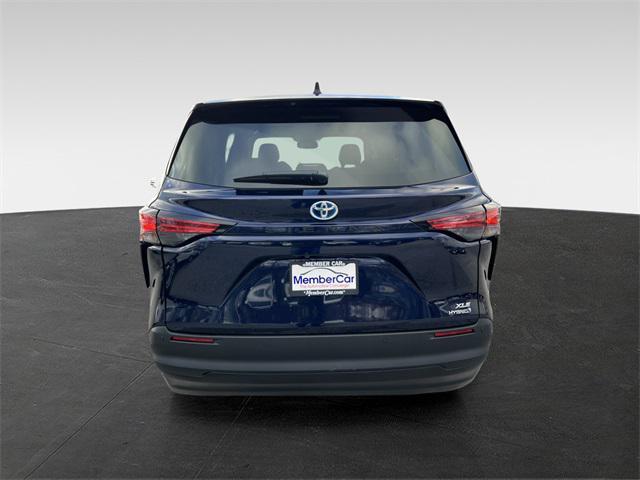 2022 toyota sienna xle 8 passenger
