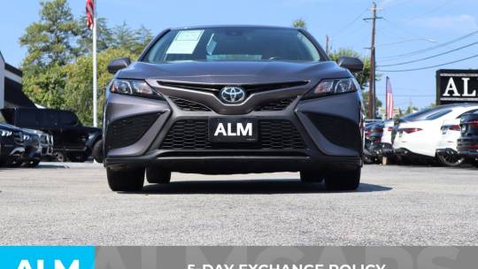 2021 Toyota Camry se