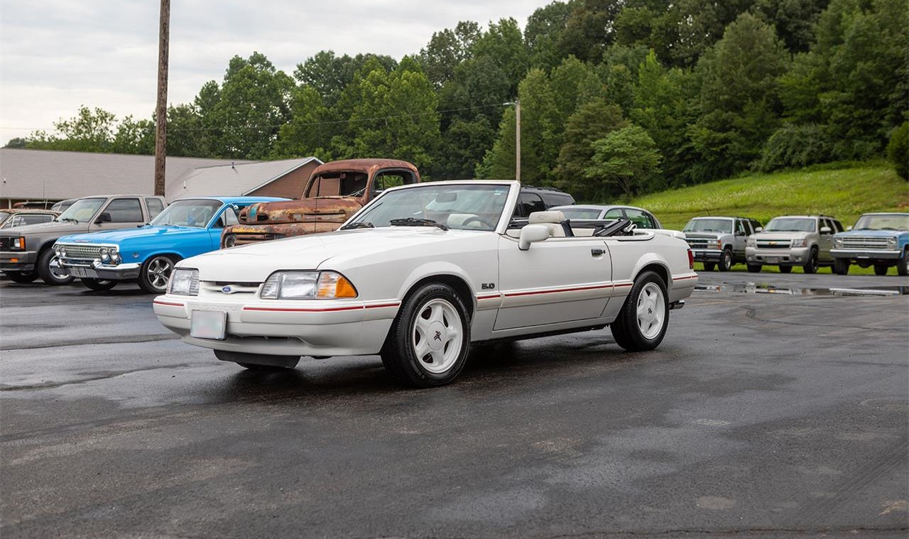 1993 ford mustang
