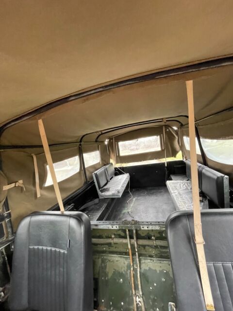 classic right hand drive 4x4 off road truck wa/u.s licensed. runs/drives super!