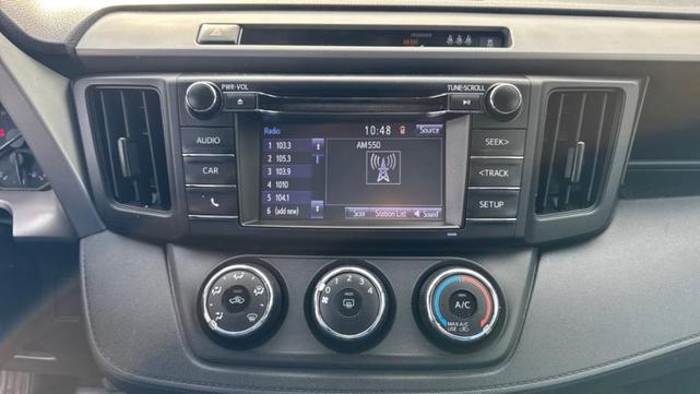 2018 toyota rav4 le