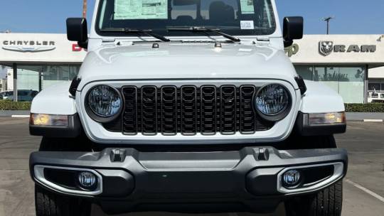 2024 Jeep Gladiator