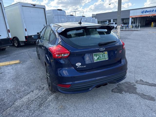 2017 ford focus st st