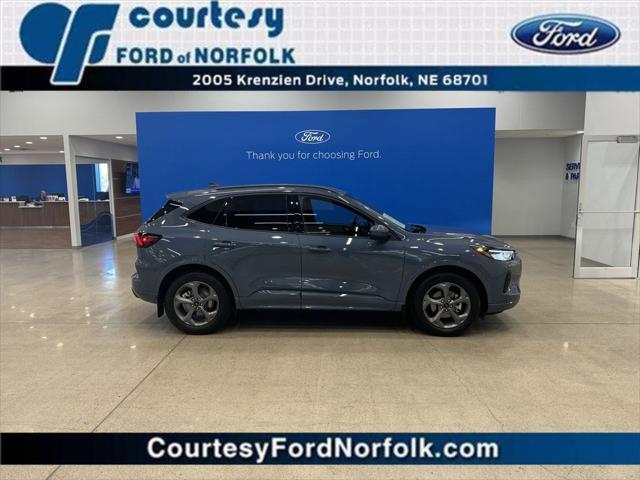 2024 ford escape st-line select