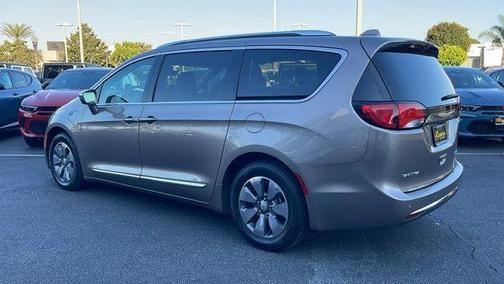 2017 chrysler pacifica hybrid