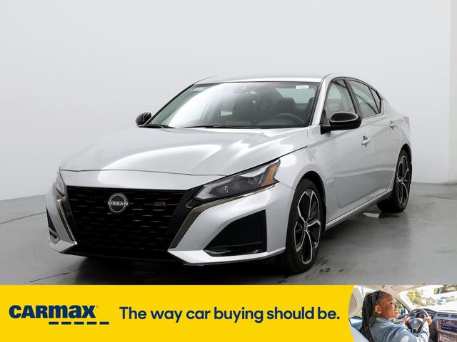 2023 nissan altima sr