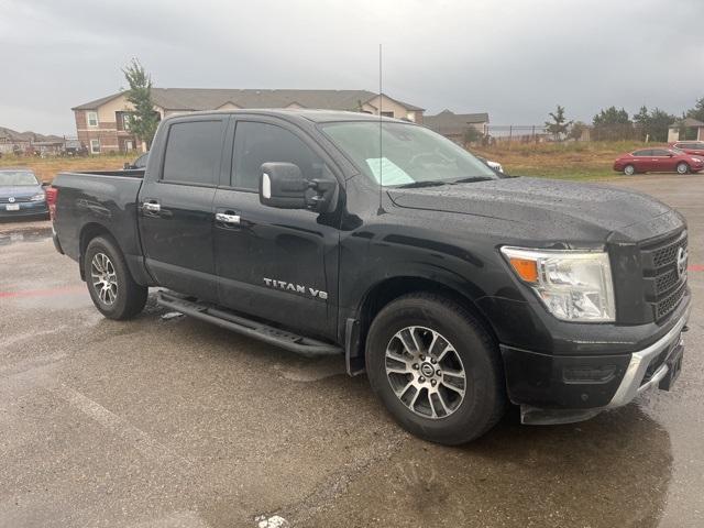 2020 nissan titan sv