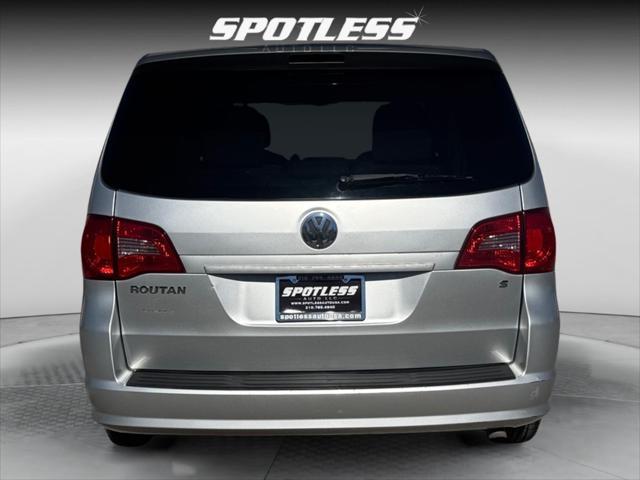 2011 volkswagen routan s