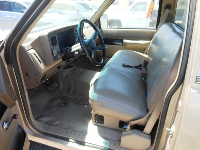 1991 chevy 2500 pick up utility truck w/ rack - rtauctions**