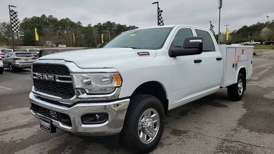 new 2024 ram 3500 tradesman crew cab 8' box 4wd