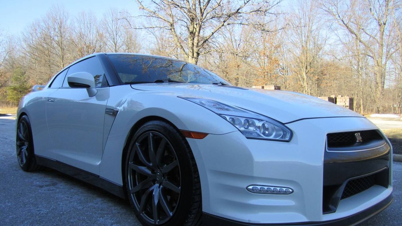 2014 nissan gt-r premium
