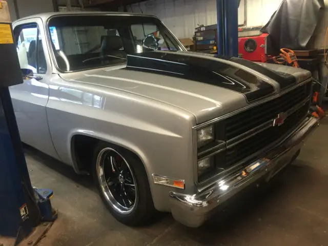 1983 chevy c10 pro touring truck