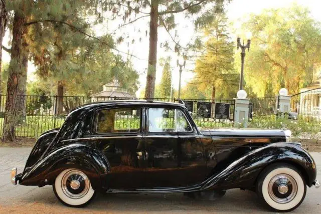 1951 bentley mark vi leather seats, sunroof 95889 miles black limousine 6 cylind