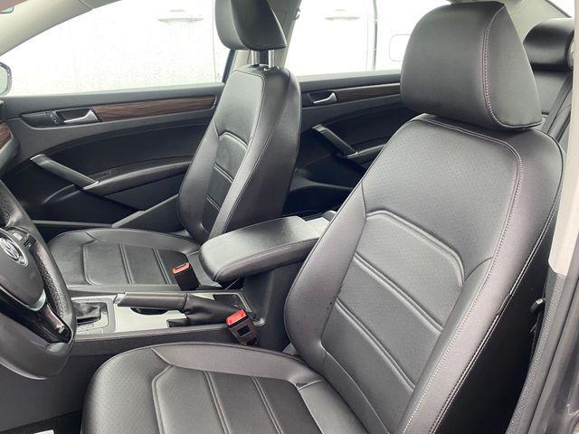 2022 volkswagen passat 2.0t limited edition