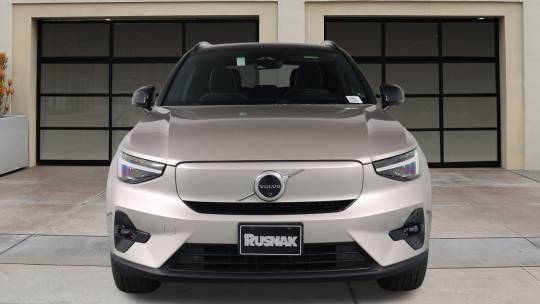 2024 Volvo XC40