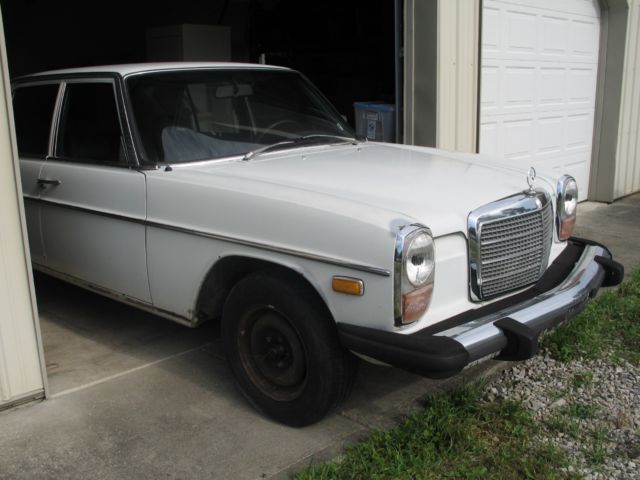 1974 mercedes benz 240d diesel sedan automatic 4-door