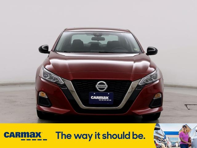 2021 nissan altima sr