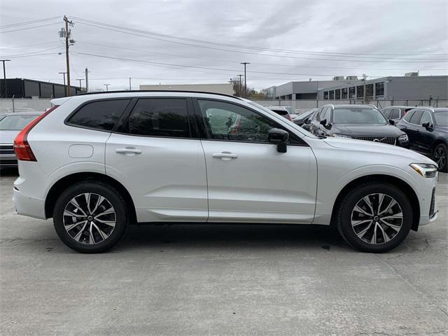 2024 volvo xc60 b5 plus dark theme