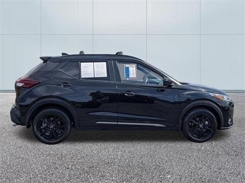 2022 nissan kicks