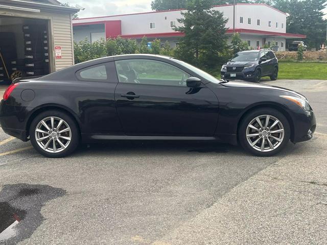 2011 infiniti g37x base