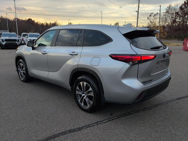 2023 toyota highlander xle
