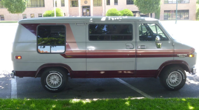 1983 vintage chevrolet g20 van by star conversion co!!! rare 6.2 litre diesel!!