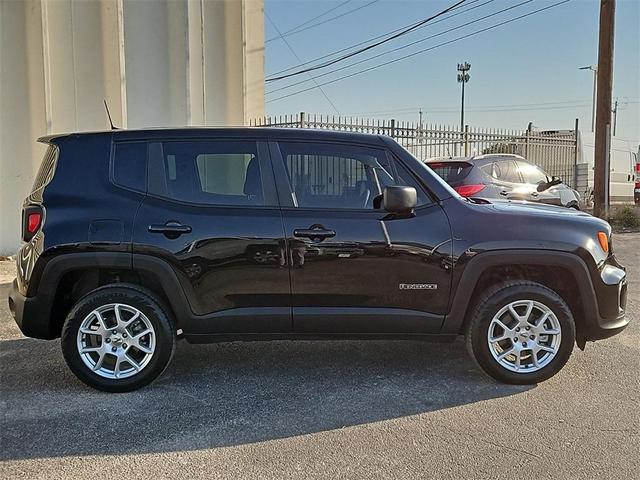 2023 jeep renegade latitude