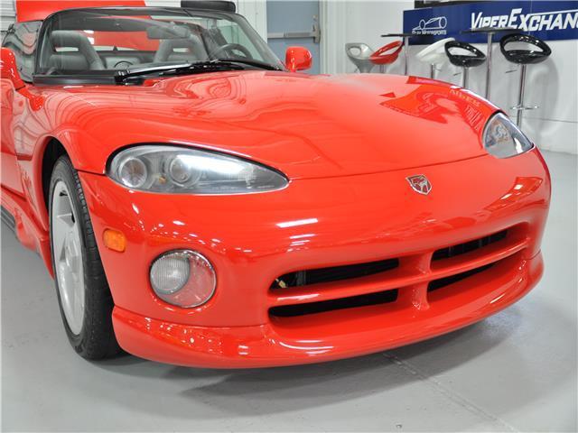 1994 dodge viper sports car 2,805 miles viper red 10 cylinder engine 8.0l/488 6