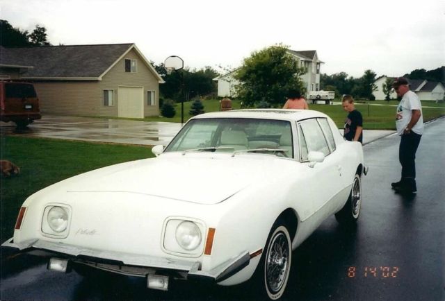 avanti-2 dr coupe