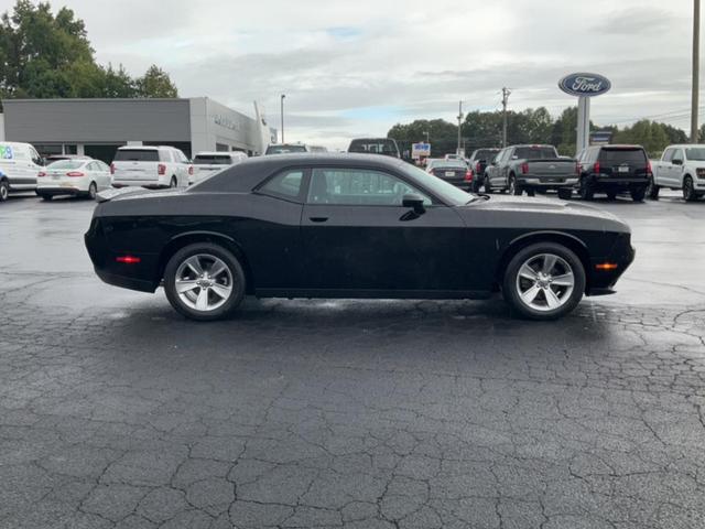 2019 dodge challenger sxt